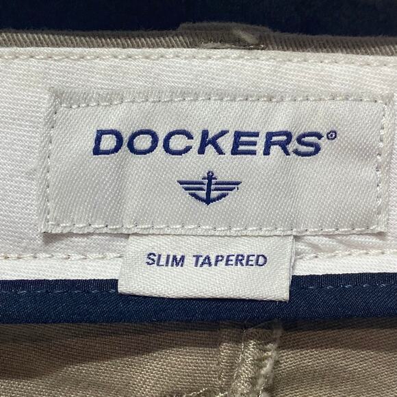 DOCKERS Brown Classic Fit Easy Stretch Khaki Pants SZ 42X30 - Picture 5 of 8